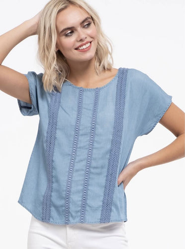 Pintuck w/Lace Chambray Top