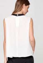 Load image into Gallery viewer, Classy Color Block Woven Top