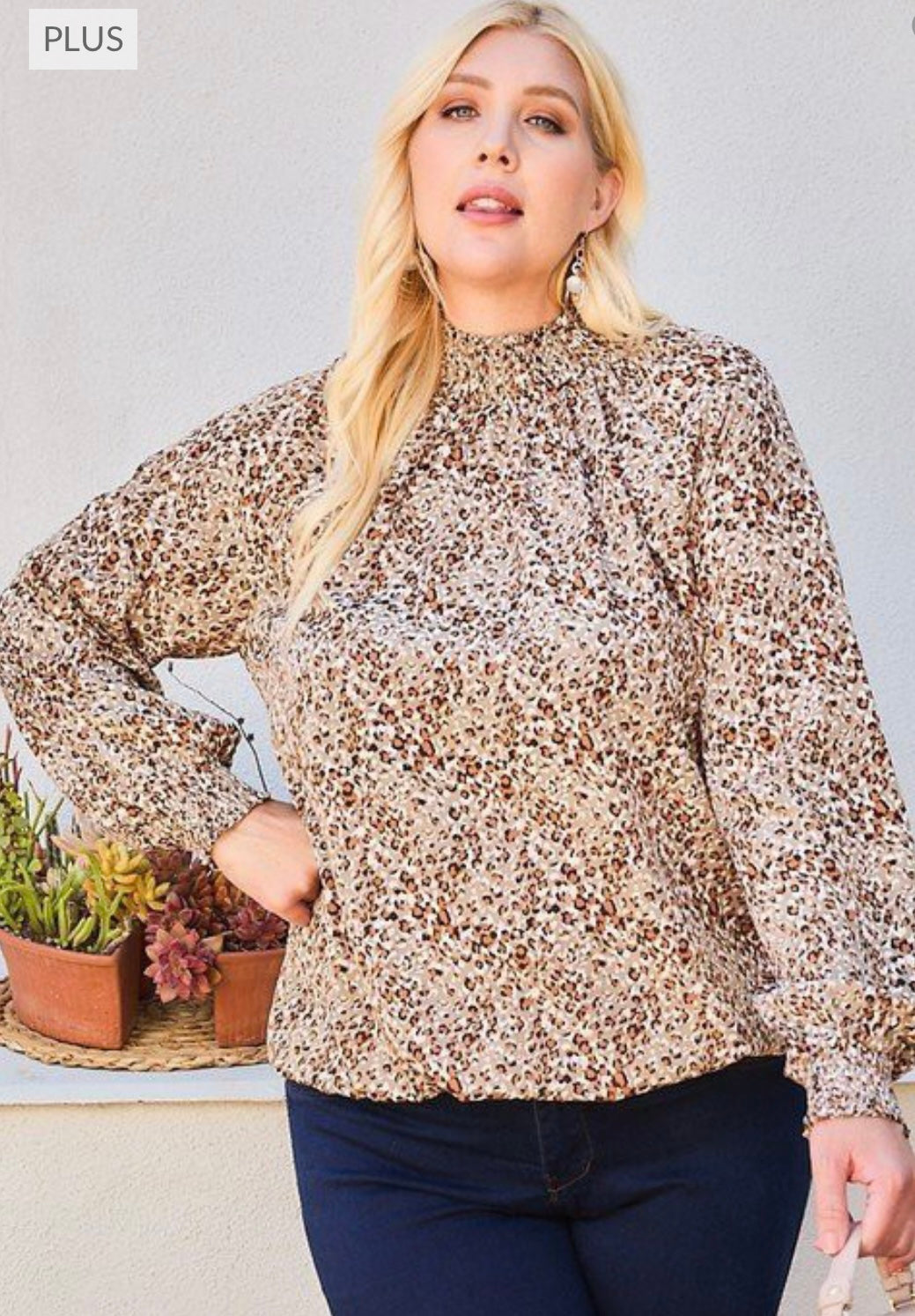 Elastic Smocked Neck Leopard Print Top